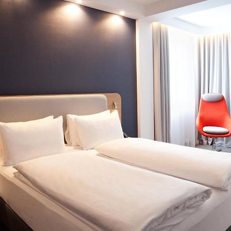 Holiday Inn Express Bochum By Ihg Exterior foto