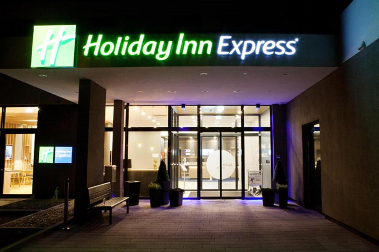 Holiday Inn Express Bochum By Ihg Exterior foto