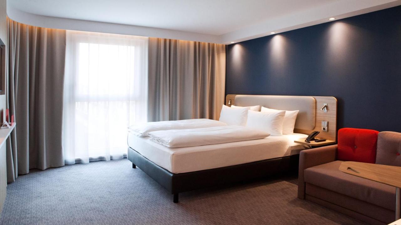Holiday Inn Express Bochum By Ihg Exterior foto