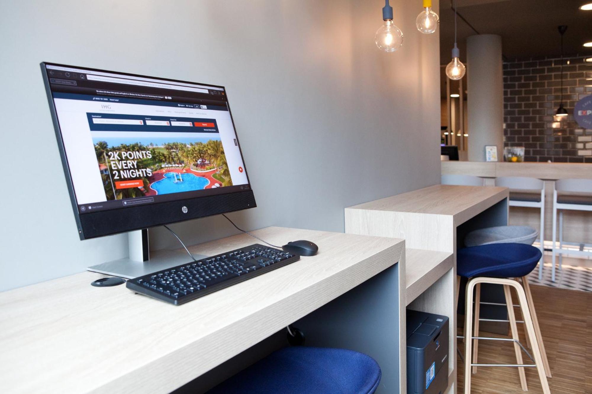 Holiday Inn Express Bochum By Ihg Exterior foto