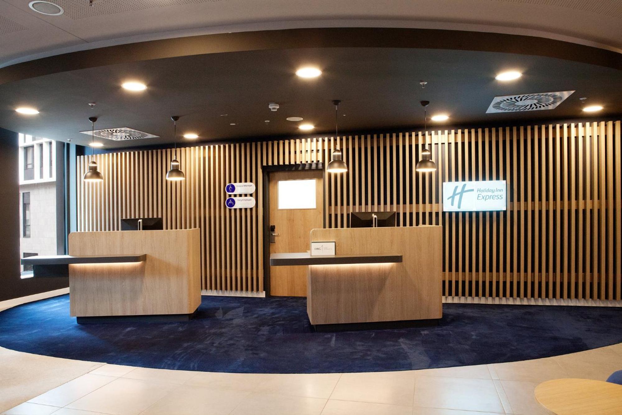 Holiday Inn Express Bochum By Ihg Exterior foto