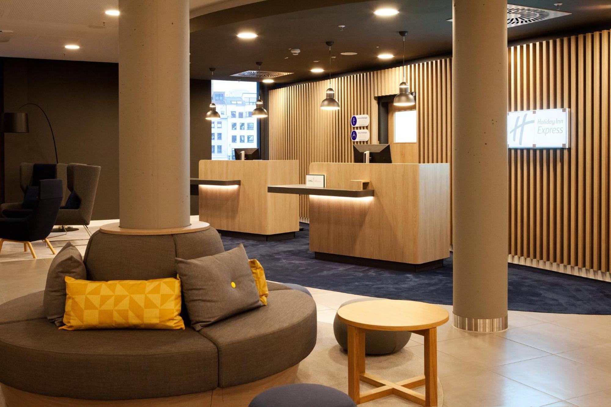 Holiday Inn Express Bochum By Ihg Exterior foto